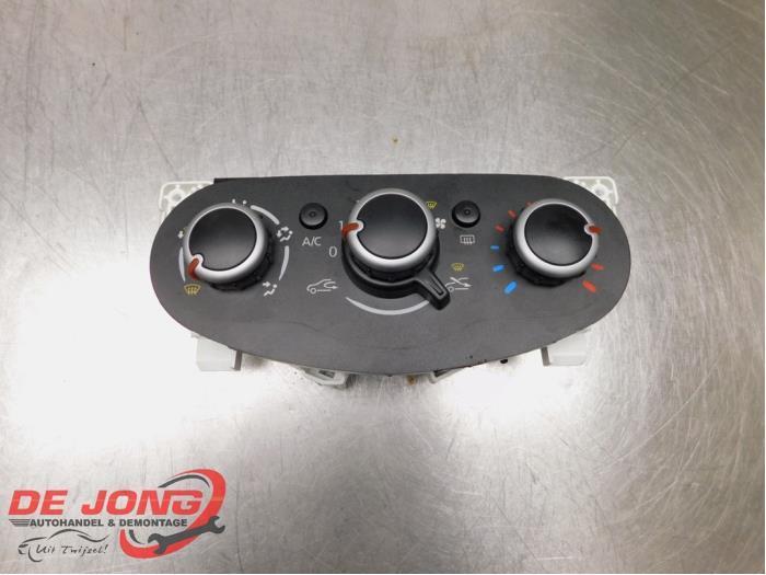 Kachel Bedieningspaneel van een Renault Twingo, Auto-onderdelen, Dashboard en Schakelaars, Renault, Gebruikt, 3 maanden garantie