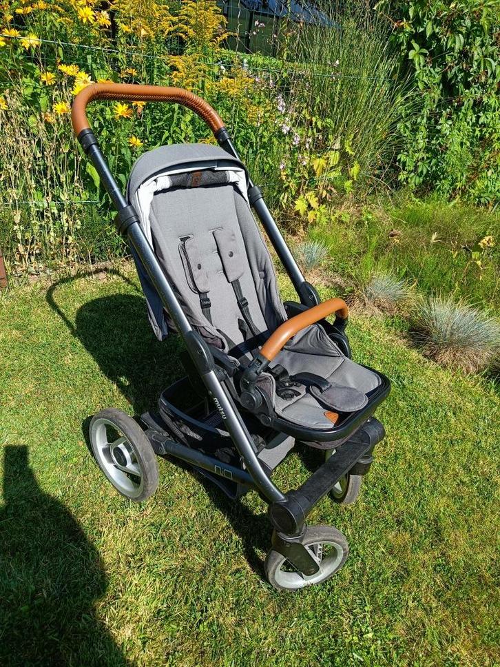 Mutsy Nio kinderwagen – compleet met reiswieg, zitje en acce, Kinderen en Baby's, Buggy's, Gebruikt, Overige merken, Regenhoes
