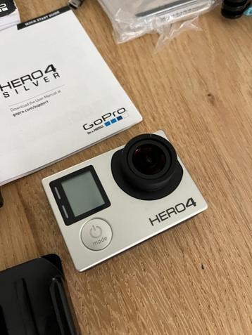 GoPro HERO 4 + veel accesoires te koop - zilver beschikbaar voor biedingen