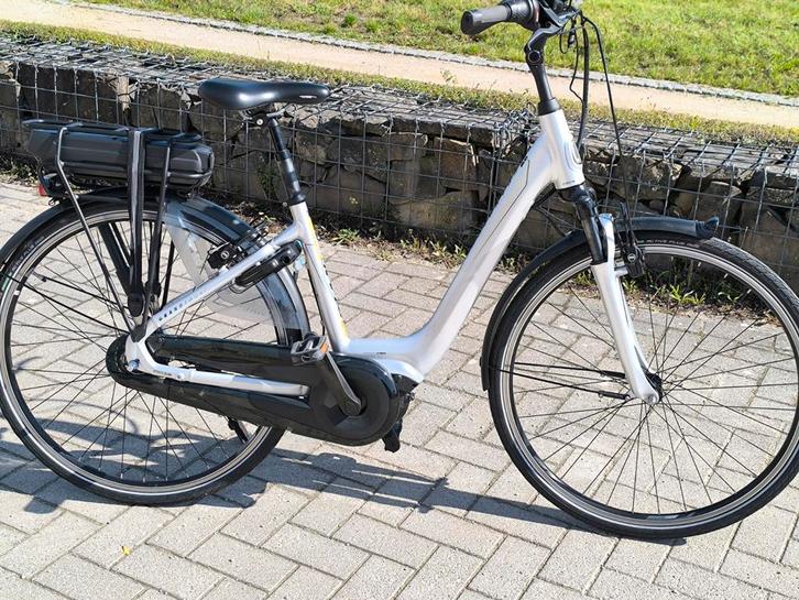 Giant Elektrischefiets YAMAHA middelmotor uitstekendeconditi, Fietsen en Brommers, Elektrische fietsen, Zo goed als nieuw, Giant