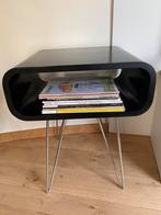 Side tafel in zwart hout en metalen poten, Huis en Inrichting, Tafels | Bijzettafels, Ophalen, Zo goed als nieuw, Hout