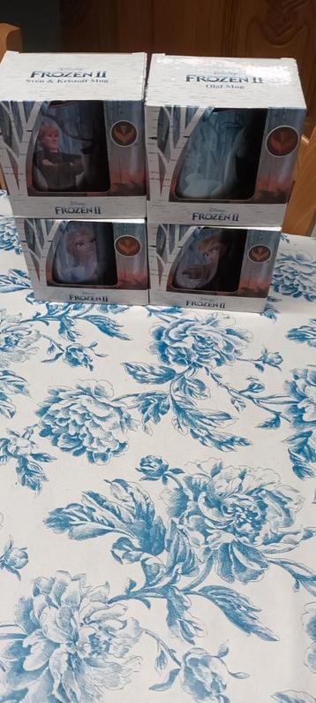 tassen van de film frozen beschikbaar voor biedingen