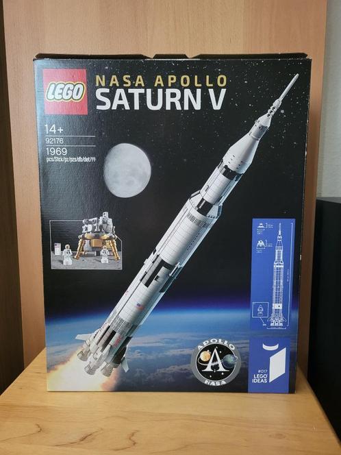 LEGO Nasa Apollo Saturn V – Fusée, Enfants & Bébés, Jouets | Duplo & Lego, Comme neuf, Lego, Ensemble complet, Enlèvement