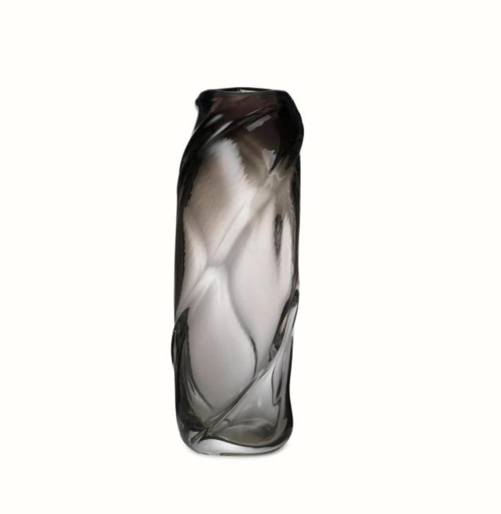 Ferm Living Water Vaas Swirl Gris Fume, Huis en Inrichting, Woonaccessoires | Vazen, Nieuw, Overige kleuren, Minder dan 50 cm