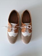 Sportieve schoenen van Ideal Shoes, mt 38, Camel., Kleding | Dames, Ideal Shoes, Ophalen of Verzenden, Zo goed als nieuw, Sneakers