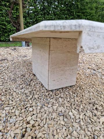 Marmeren / natuursteen buiten of bijzet tafel beschikbaar voor biedingen