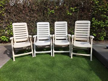 4 witte verstelbare inklapbare tuinstoelen met kussens