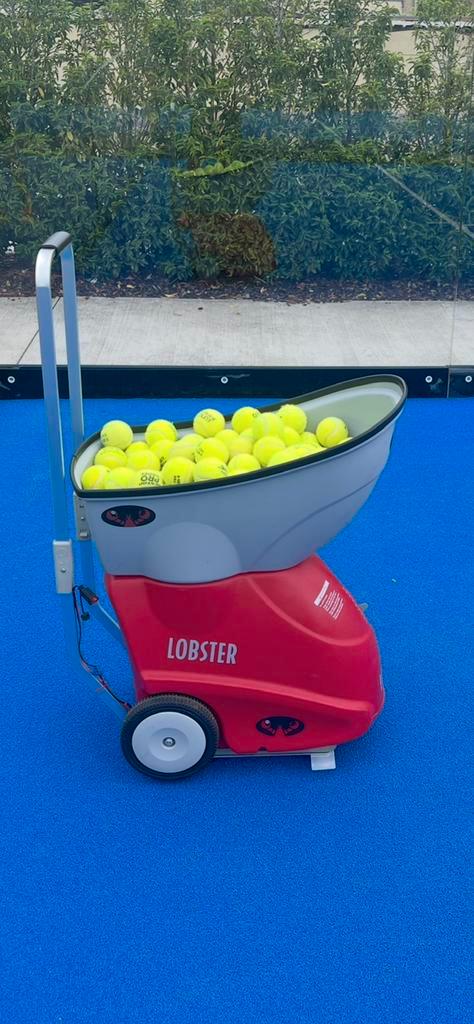 Lobster Elite Grand Four semi-professionele ballenmachine, Sport en Fitness, Tennis, Zo goed als nieuw, Overige typen, Ophalen