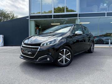 Peugeot 208 CARPLAY / GPS / SENSOREN DISTRIBUTIERIEM VERVANG beschikbaar voor biedingen