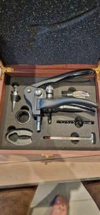 Wijnopener set, Ophalen