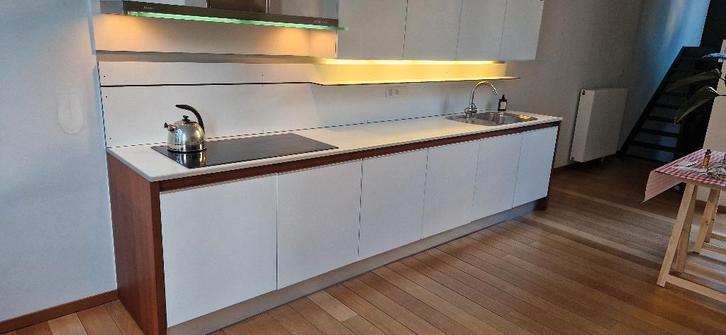 Keuken (meubels en toestellen), Huis en Inrichting, Keuken | Complete keukens, Gebruikt, Dubbelwandige keuken, Wit, Hout, Greeploos