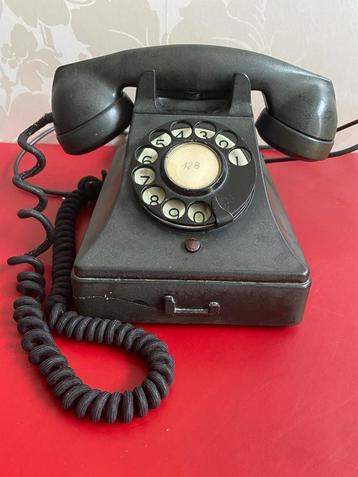 Bakeliet Bell Telephone toestel - Model 2749-RB (1956) beschikbaar voor biedingen