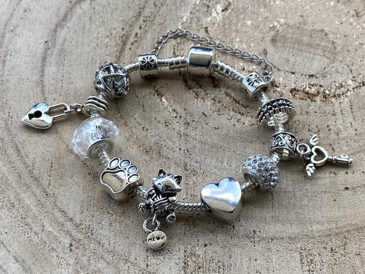 Superbe bracelet « L'amour pour les animaux » : NOUVEAU, Bijoux, Sacs & Beauté, Bracelets, Neuf, Avec bracelets à breloques ou perles