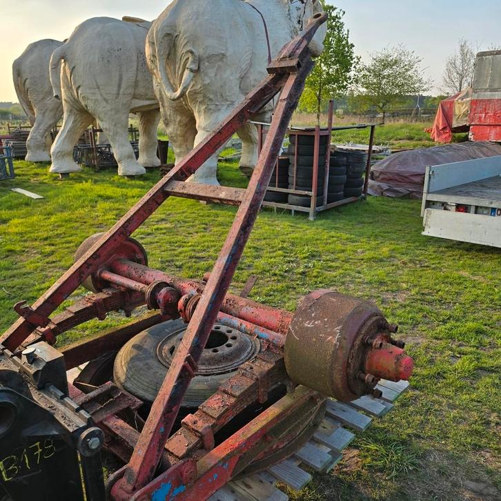 Pipowagen woonwagen tiny house onderstel assen banden bouw, Caravans en Kamperen, Caravanaccessoires, Zo goed als nieuw, Ophalen