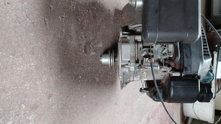 Benzine 4 tact motor 5 hp, Tuin en Terras, Hand-tuingereedschap, Gebruikt, Overige soorten, Ophalen
