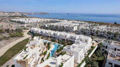 Nieuwbouw villa met 3 slaapkamers in een prachtig resort, Immo, Buitenland, Spanje, Woonhuis, Dorp