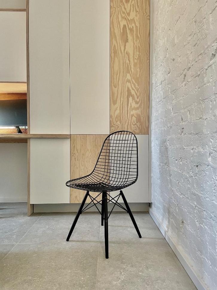 2 originele Vitra DKW Eames wire stoelen, Huis en Inrichting, Stoelen, Gebruikt, Twee, Hout, Metaal, Zwart, Ophalen