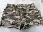 NIEUWE short met legerprint maat 164, Kinderen en Baby's, Kinderkleding | Maat 164, Ophalen of Verzenden, Nieuw, Meisje, Broek