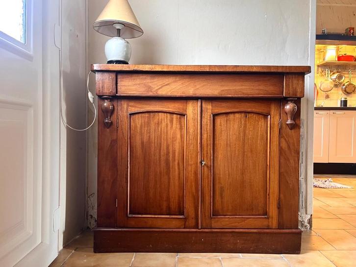 antiek kastje met lederen blad, Huis en Inrichting, Kasten | Ladekasten, Gebruikt, Minder dan 100 cm, 100 tot 150 cm, 25 tot 50 cm