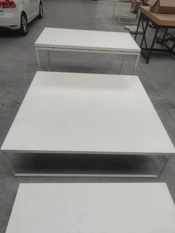 Tables professionnelles emboîtable, solide sur 3 etages beschikbaar voor biedingen