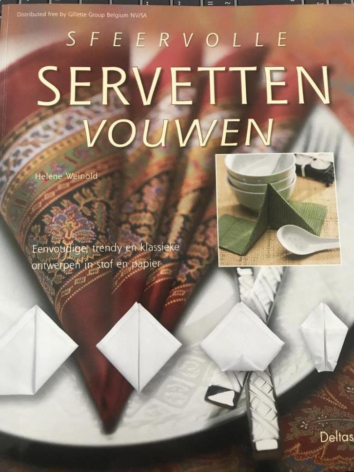 Sfeervolle servetten vouwen/L'art de plier les serviettes, Huis en Inrichting, Tafelkleden, Zo goed als nieuw, Ophalen of Verzenden