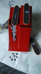 Speelgoed: vingerskateboard + schans + toebehoren, Ophalen of Verzenden, Zo goed als nieuw, Jongen of Meisje