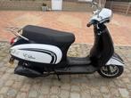 als nieuw , a klasse scooter , nieuwstaat ,  2000 km, Klasse A (25 km/u), Ophalen of Verzenden, Zo goed als nieuw, Benzine