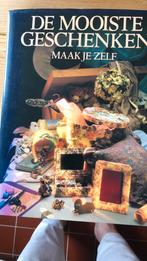 Mooiste geschenken maak je zelf, Ophalen of Verzenden, Zo goed als nieuw