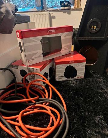 Subwoofer, speakers en toebehoren. beschikbaar voor biedingen