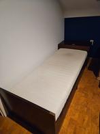 Gratis bed + kastje, Huis en Inrichting, Slaapkamer | Bedden, Ophalen