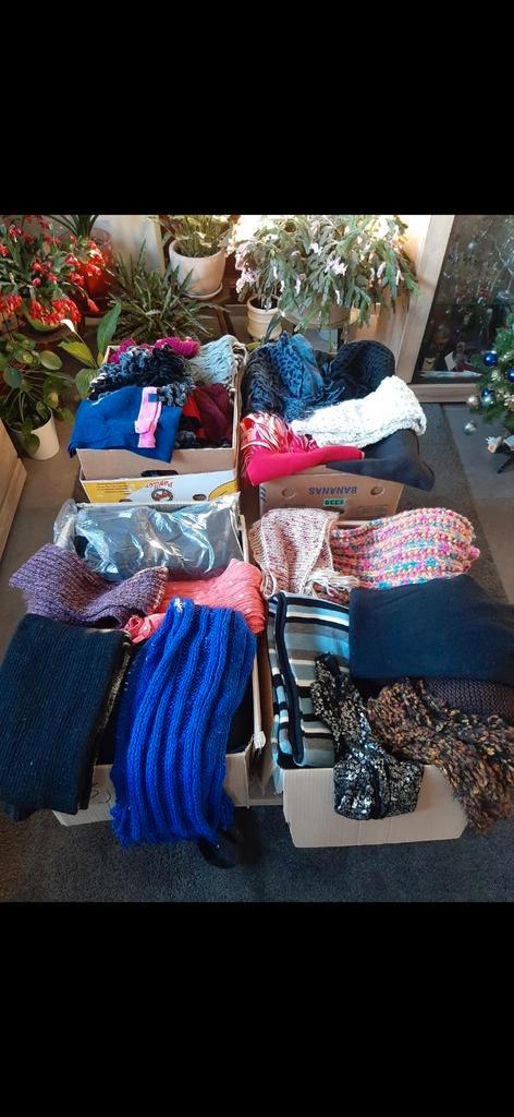 Sjaals , 1€/stuk of 75 € voor 100 stuks, Kleding | Dames, Dames-kledingpakketten, Ophalen of Verzenden