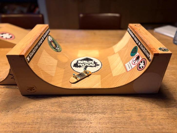 Blackriver fingerboard halfpipe, 80’s tribute brick., Sport en Fitness, Skateboarden, Zo goed als nieuw, Ophalen of Verzenden