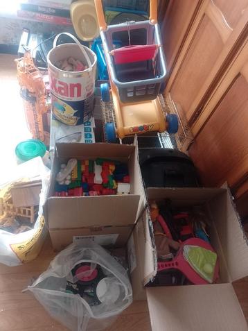 Te koop kavel voor rommelmarkt echt de moeite waard  beschikbaar voor biedingen