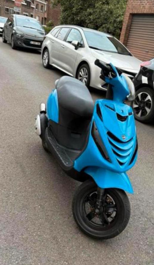 Piaggio zip 70cc mk2, Fietsen en Brommers, Scooters | Piaggio, Zo goed als nieuw, Zip, Ophalen of Verzenden