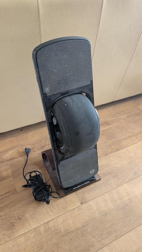 Onewheel Pint (skateboard electrique tout terrain), Fietsen en Brommers, Steps, Gebruikt, Elektrische step (E-scooter), Ophalen