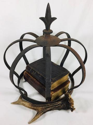 Grote design Brocante decoratieve metalen kroon beschikbaar voor biedingen