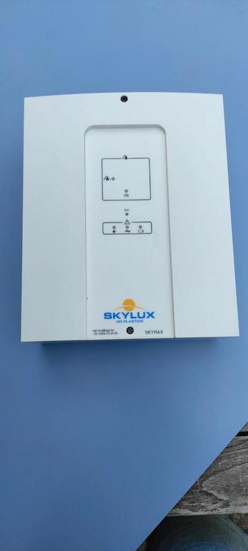SKYLUX/SKYCOM rookkoepel centrale 24V 5A beschikbaar voor biedingen