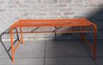 Retro verzamelobject oranje metalen bank Imma Bermúdez Des, Tuin en Terras, Ophalen, Zo goed als nieuw