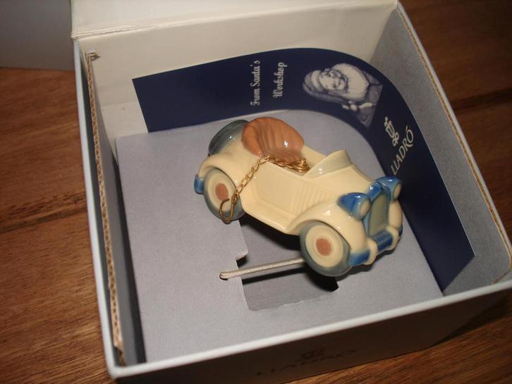 LLADRO   ORNAMENT " auto ", Antiek en Kunst, Antiek | Porselein, Ophalen of Verzenden