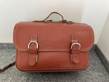Boekentas van #own stuff, Handtassen en Accessoires, Tassen | Schooltassen, Ophalen, Gebruikt, Bruin, Aktetas of Boekentas