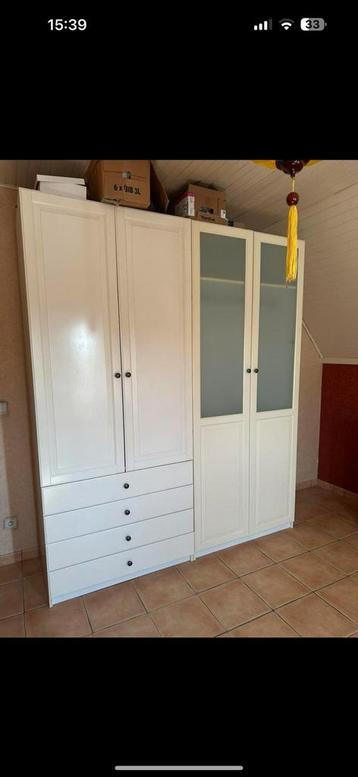 Kleerkast ikea beschikbaar voor biedingen
