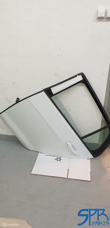 GOLF 7 LINKS ACHTER LINKSACHTER DEUR PORTIER LC9A pure white beschikbaar voor biedingen