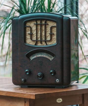 Gitaarversterker in een Antieke radio - 5 W beschikbaar voor biedingen