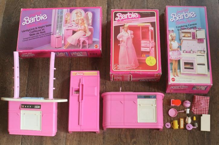 Lot Barbie meubels poppenhuis (jaren 70-80), Kinderen en Baby's, Speelgoed | Poppen, Gebruikt, Barbie, Ophalen of Verzenden