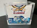 Pokemon - Silver Tempest Booster Box nieuw + Acryl Box, Hobby en Vrije tijd, Nieuw, Ophalen, Boosterbox