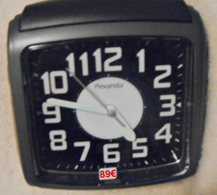Grand réveil PEVANDA quartz, sonnerie bip ou cloche, neuf, Maison & Meubles, Accessoires pour la Maison | Horloges, Neuf, Réveil ou Horloge