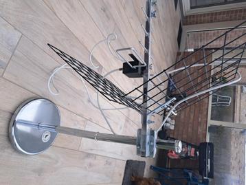 Antenne de télé interieur beschikbaar voor biedingen