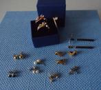 Lot van "3 Ringen en 8 paar Oorstekers" in goede staat !, Enlèvement ou Envoi, Utilisé, Femme, Avec perle