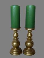 Antieke zwaar koperen kandelaars met dikke waskaarsen, Enlèvement