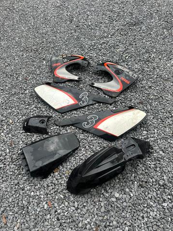 Derbi Senda 50/drd/superbiker kuipset (zeldzaam) beschikbaar voor biedingen